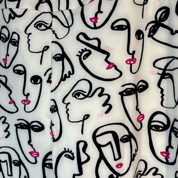 She’s Got Leggz Curvy Abstract Face Print Leggings - Picture 7 of 7